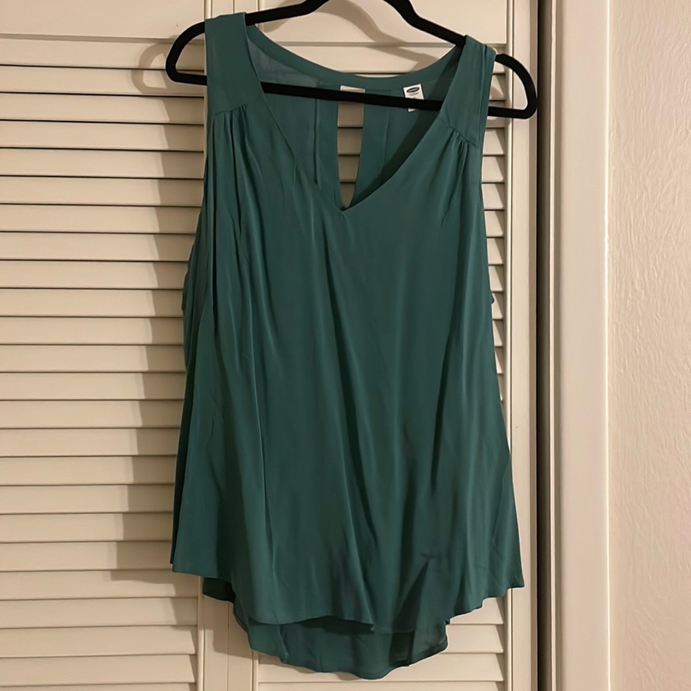 NWT VNeck Tank